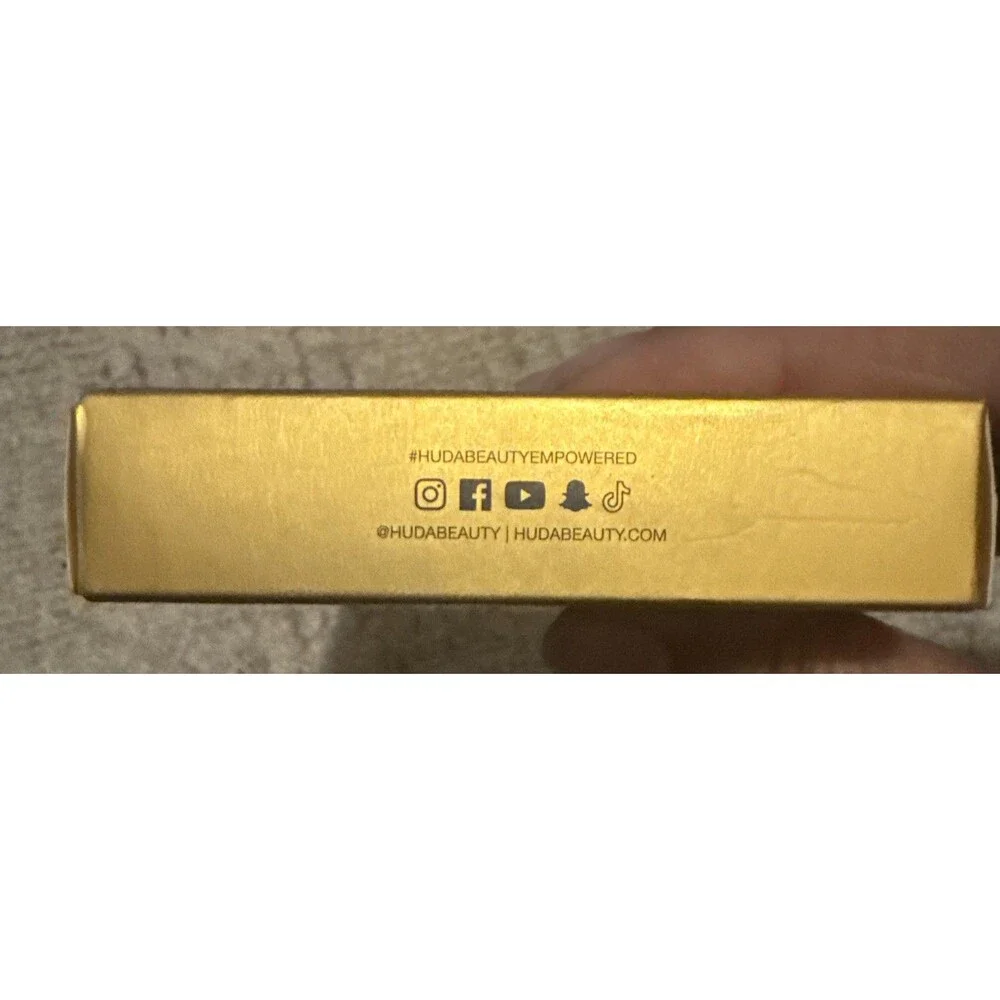 NIB HUDA BEAUTY EMPOWERED FACE GLOSS HIGHLIGHTING DEW-GLOW ENERGY-